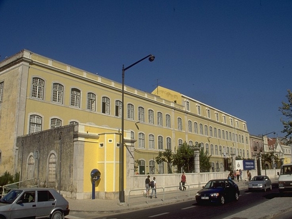 Universidade Lusófona de Humanidades e Tecnologias background